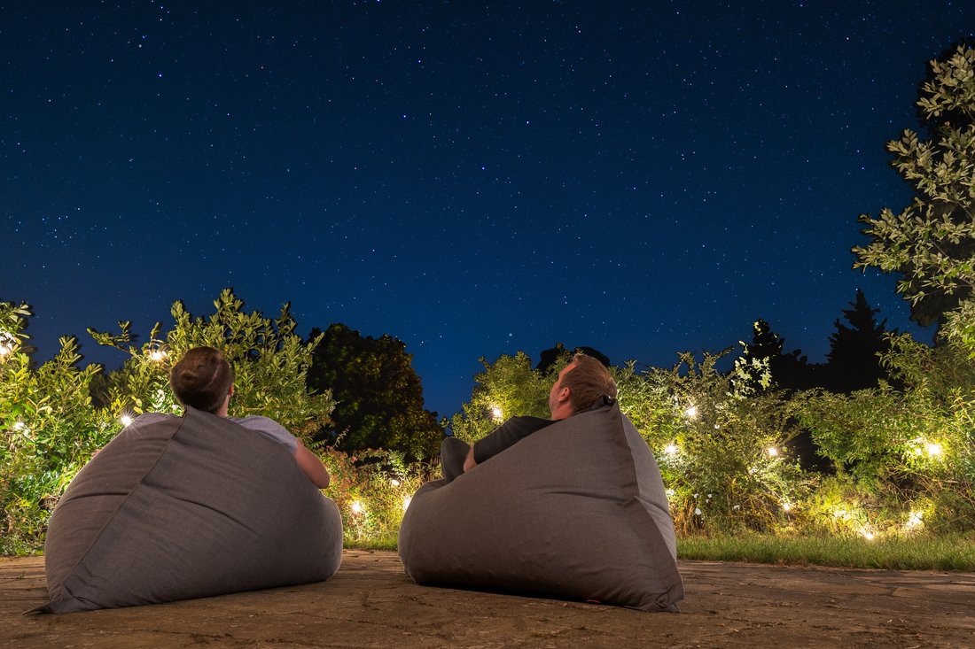 Die beiden Eiermänner beim Sternegucken auf dem Campingplatz